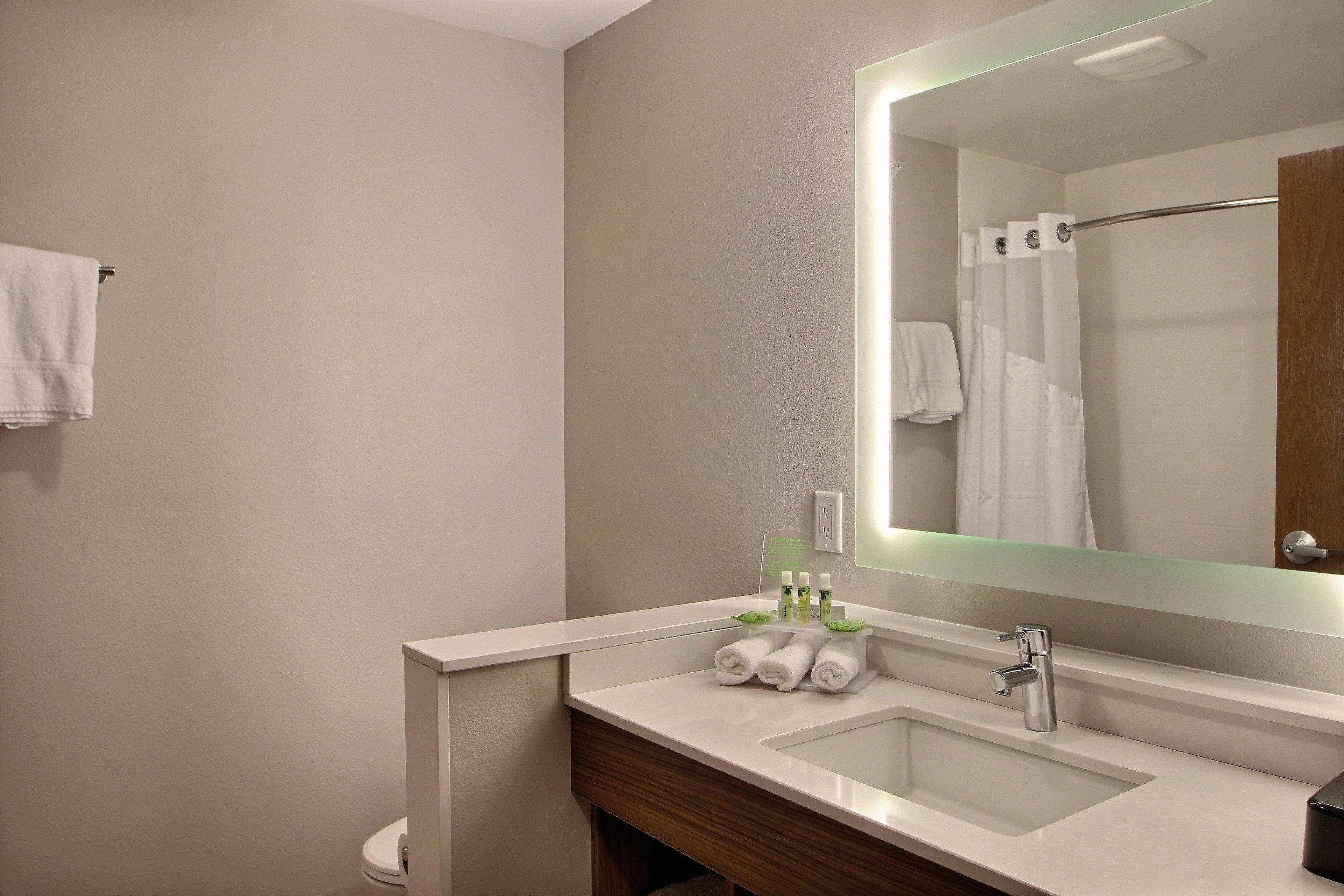 Holiday Inn Express & Suites Fond Du Lac By Ihg Ngoại thất bức ảnh