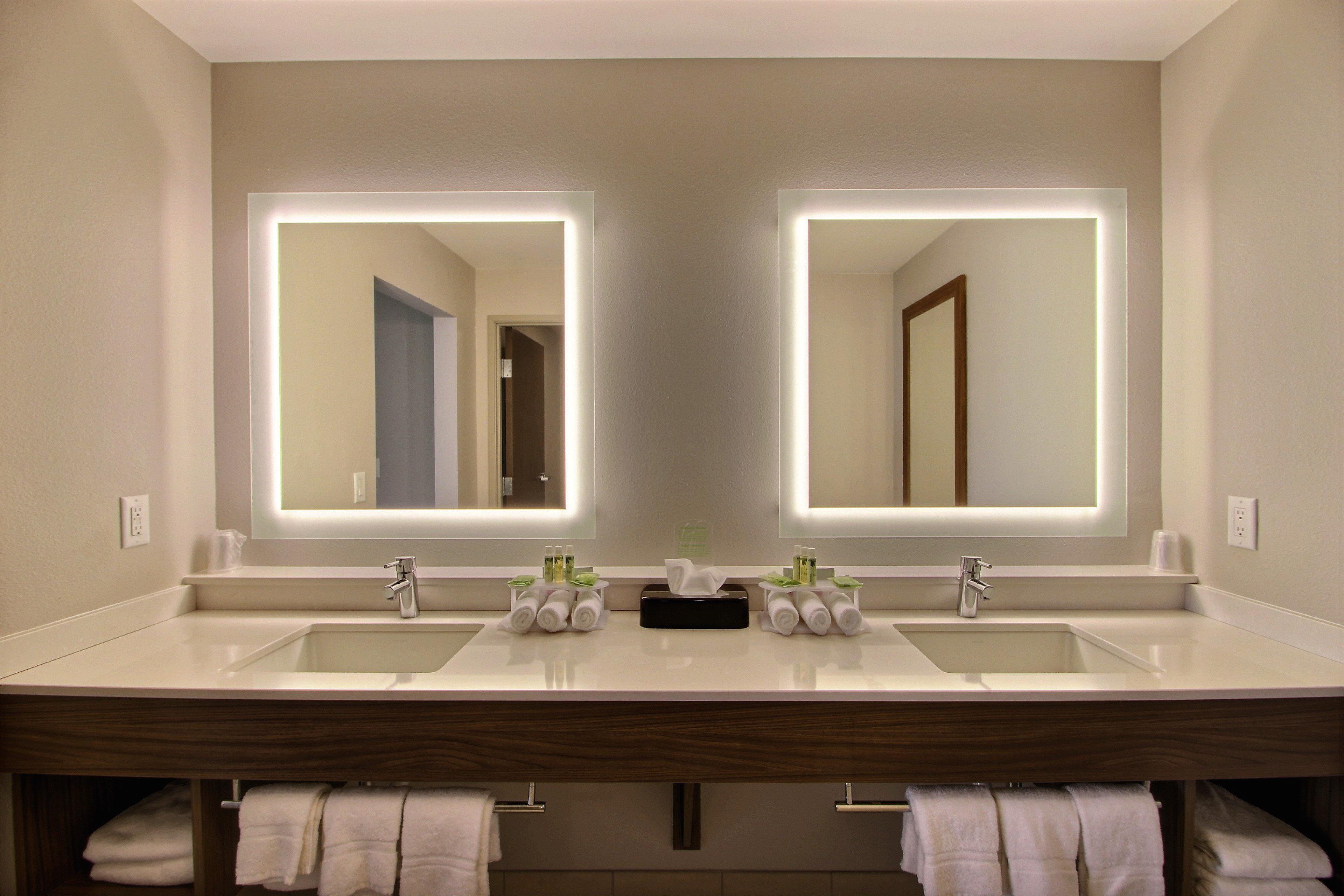 Holiday Inn Express & Suites Fond Du Lac By Ihg Ngoại thất bức ảnh