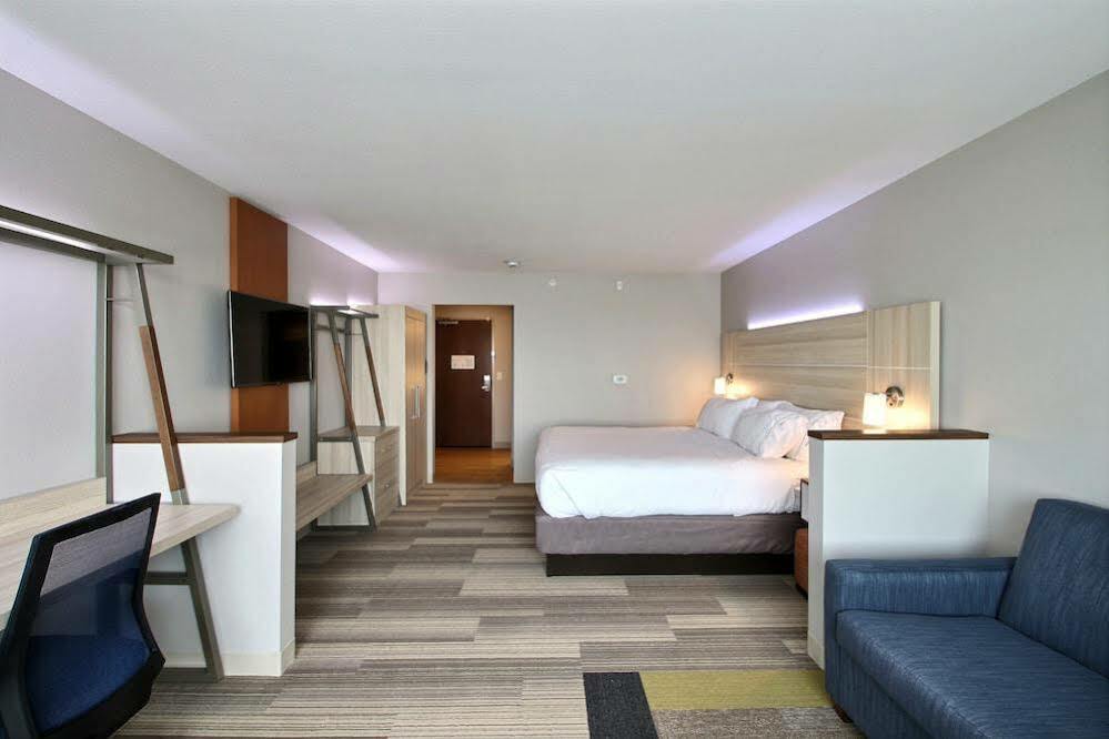 Holiday Inn Express & Suites Fond Du Lac By Ihg Ngoại thất bức ảnh