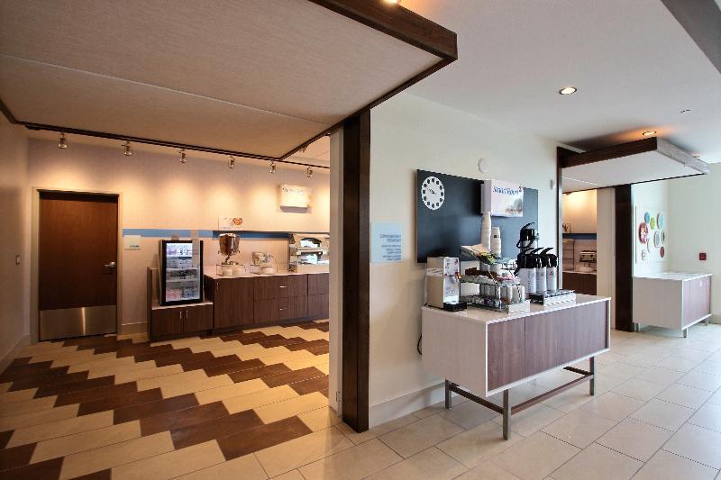 Holiday Inn Express & Suites Fond Du Lac By Ihg Ngoại thất bức ảnh